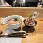 めん 呼白 - ☑️醤油らぁ麺¥1.100
      ☑️お肉ご飯¥450