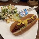 香房 - ホットドッグセット〔野菜サラダ・一口クリームチーズ〕