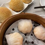 添好運點心專門店 - チャーシューメロンパン　海老餃子