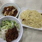 阿純山東餃子 - ジャージャー麺　山東焼鳥　ジャガイモ炒め