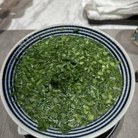 ON the TABLE CHINESE - 