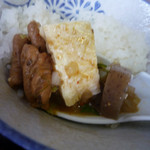 永井食堂 - 豆腐入りもつ煮の乗っけ食い