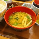 すき家 - 味噌汁