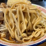 ラーメン☆ビリー PLUS - 『ラーメン(アブラあり・ヤサイ多め・ニンニク多め)』の麺