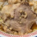 ラーメン☆ビリー PLUS - 『ラーメン(アブラあり・ヤサイ多め・ニンニク多め)』の豚