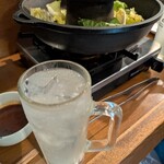 にんにく鶏焼肉サン - ドリンクも進む。
