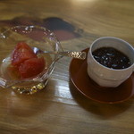 津軽割烹未来 - フルーツトマトのシロップ漬け　ブルーベリー汁粉