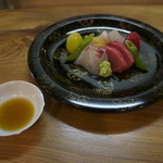 お造り　マグロ　鯛
