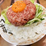 焼肉 静龍苑 - ユッケオンザライス！