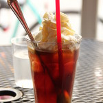 イリヤプラスカフェ - アイスコーヒー　今月はホイップが無料でついてくるみたい。