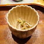 炎水 - ●鯛皮ポン酢
      弾力とグリップに浮かんでくる旨味をさっぱりと楽しませる。
