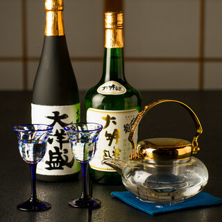 ソムリエ厳選。〆張鶴や大洋盛をはじめとする人気の日本酒を満喫