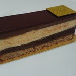 ドゥブルベ・ボレロ - バリっと厚みある濃厚ビターチョコを爽やかなレモンの風味が軽やかに