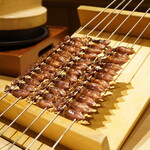 炎水 - 序盤に鮑と変更になった旬のホタルイカが炙りでやってきます。