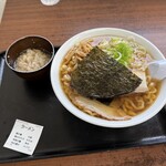 麺屋酒田inほなみ - 料理写真:ラーメン　大盛