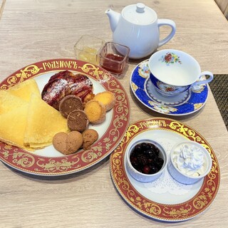 世界三大紅茶、ロシアンティーご用意しております。