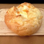 焼きたてパン工房 かえでの木 - 4種のチーズ丸！