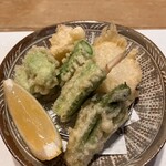 ひろ作 - 天ぷら盛り合わせさんでーす。③