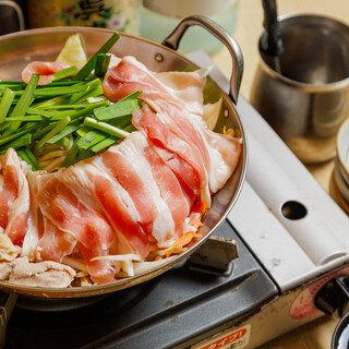 お鍋、一人前（1100円）からご注文頂けます。