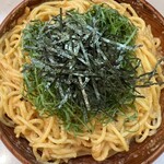 SPAGHETTI SHU - ウニ、タラコ、ツナのパスタ。大葉トッピング。