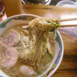 特麺コツ一丁ラーメン - ラーメン650円＋温泉たまご100円