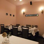 RISTORANTE REGA - 落ち着いた店内