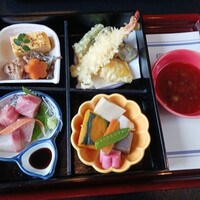 江戸懐石 若福 - 梅とろろ江戸箱膳②