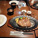 すてーきはうす 伊勢屋 - 