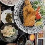 本格炉端焼き人夢叶思ひとむかし - 黒豚ロースカツとエビフライの定食