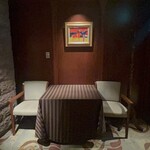 アピシウス - 入り口すぐの椅子