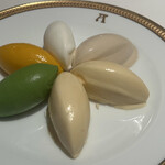 アピシウス - 抹茶•紅茶•胡椒のアイス & マンゴー•ミルクのソルベ