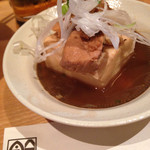 魚金 - お通しの豆腐煮390円