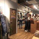 路地裏マルコ - 図書館のよう