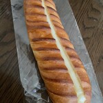 ハチパン - ミルククリームサンド¥220別(2025/2/下旬時点)