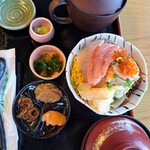 Toku Zou Maru Kinmedai no Eki Izu Kogen - 