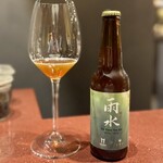 中華寝台 - 餃子と言えばビール！ということで、少し注いでくださいました♪
      台湾のクラフトビールだそう。美味しい！