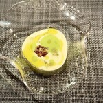 中華寝台 - これ、ピータン豆腐です(^^)
      ピータンらしさは前回よりも強め。