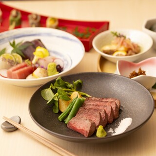 各種コース料理もご用意しています。