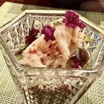 てんぷら天英 - 沖縄の太もずく 毛蟹添え