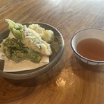 基別邸 古楽庵 - アジ、コウイカ、ブロッコリー、蕗のとうの天ぷら