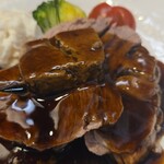 キッチン ブルー グローブ - 正面から、ハニーバルサミコソースもタップリ！