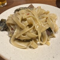 MAKIBI - タリアテッレ　自家製サルシッチャと茄子　唐辛子の濃厚クリームソース