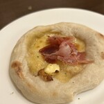 鎌倉パスタ ゆめタウン高松店 - 生ハムとチーズのピザ