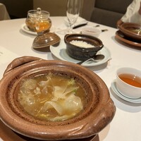 ワキヤ 一笑美茶樓 - 気仙沼のサメのむなびれの煮込み