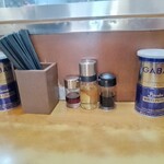 大勝軒 - テーブル