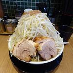 ラーメン 裏二郎 - 小ラーメン950円（野菜900グラム、アブラ普通）