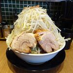 ラーメン 裏二郎 - 小ラーメン950円（野菜900グラム、アブラ普通）