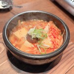 牛宍 - 豆腐とキムチのチゲ