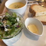 Bread & Coffee by MOTOTECA