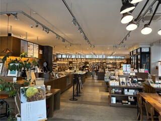 Bread & Coffee by MOTOTECA